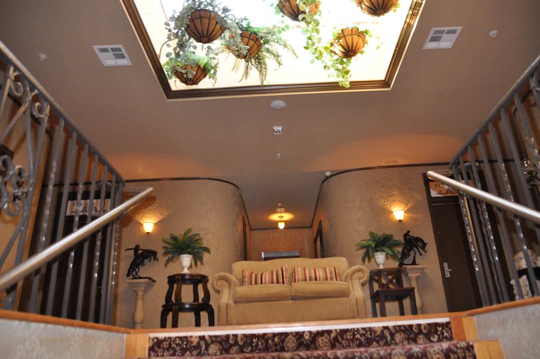 Lobby The Campbell Hotel & Event Center