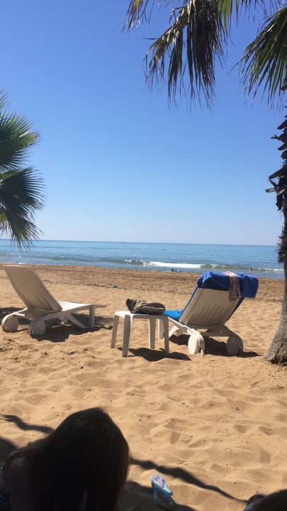 Strand Club Grand Side