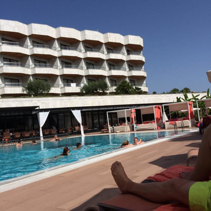 Außenpool Hotel Serrano Palace