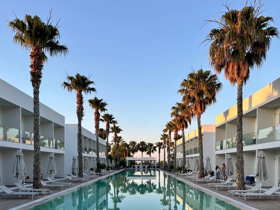 Pool White Dreams Resort & Anex