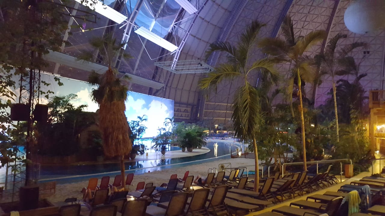 Südsee Abends Tropical Islands Resort