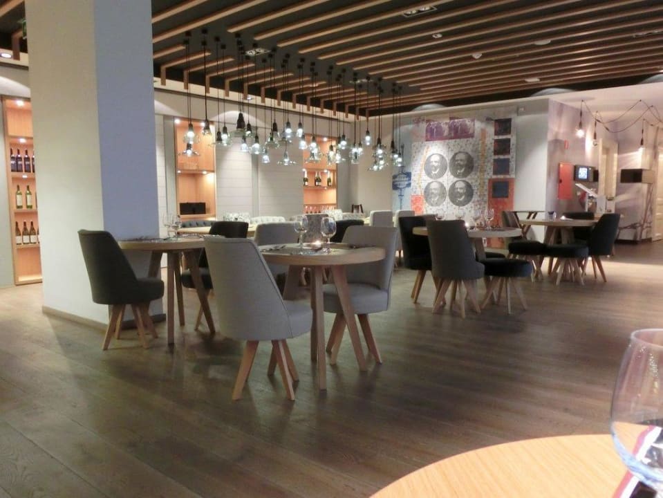 Restaurant-Bereich INNSIDE by Meliá Prague Old Town