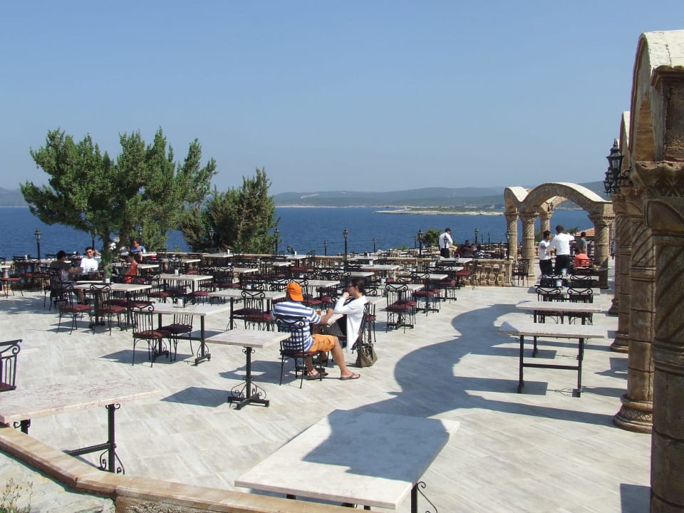 Hier sitzt es sich wunderbar Club Resort Atlantis