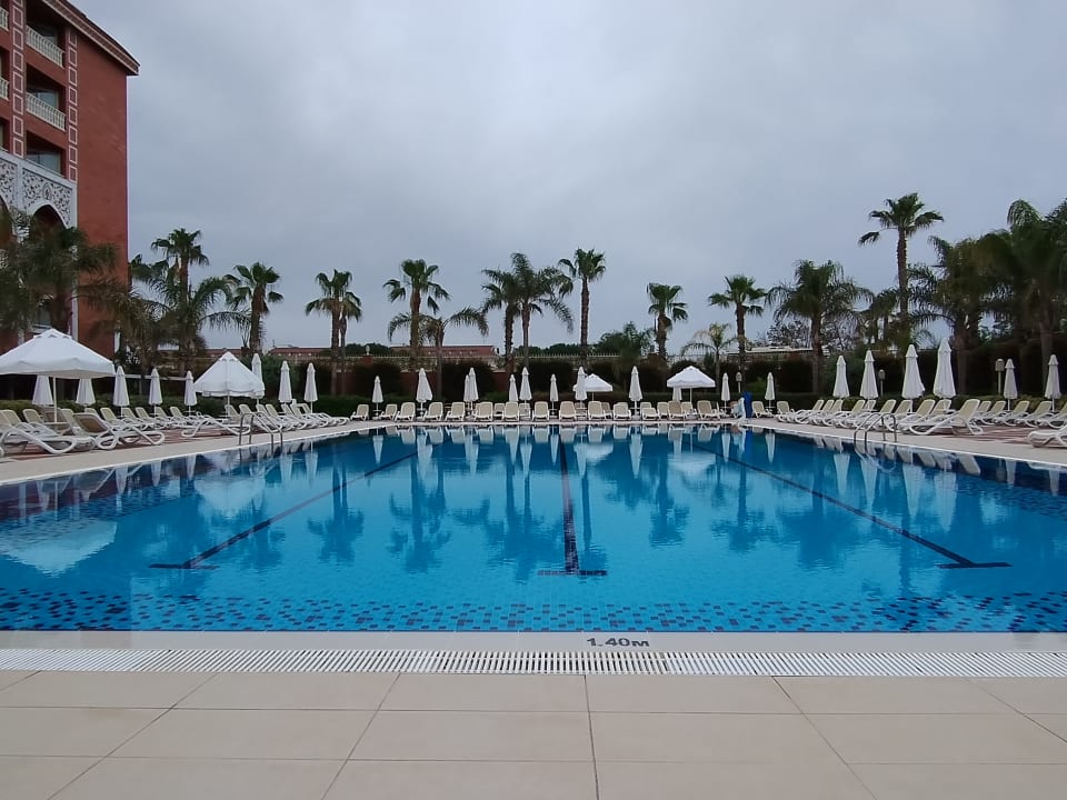 Pool Royal Taj Mahal Hotel