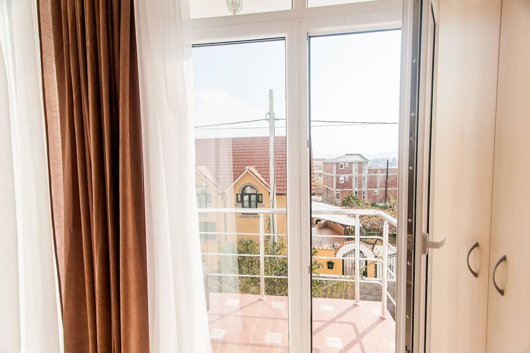 номер с двуспальной кроватью Rooms and apartments Milana