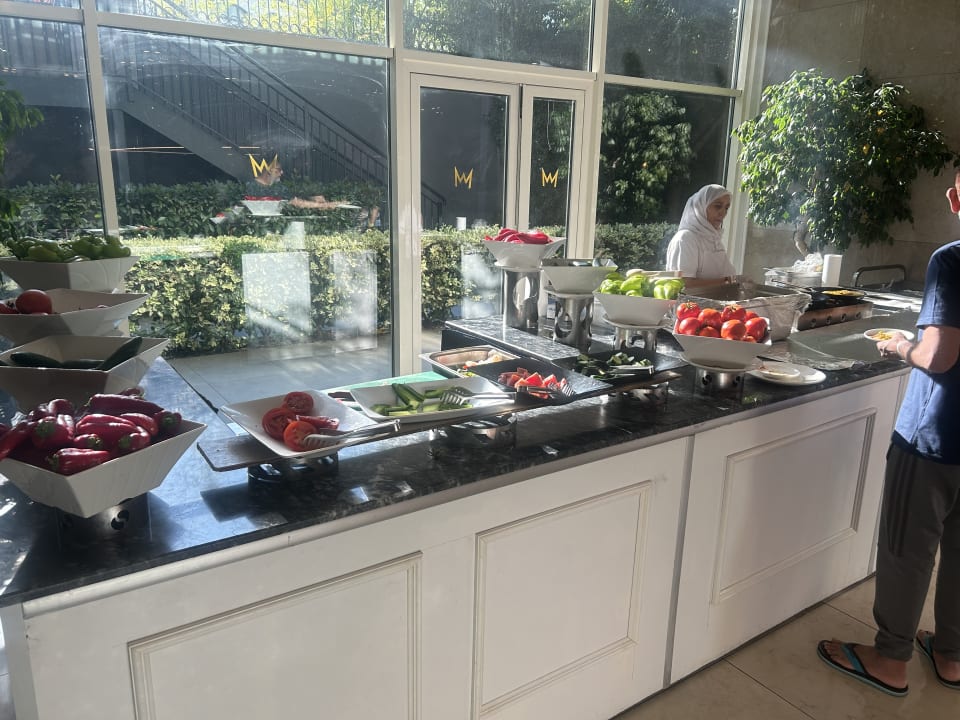 Gastro Well Palace Side