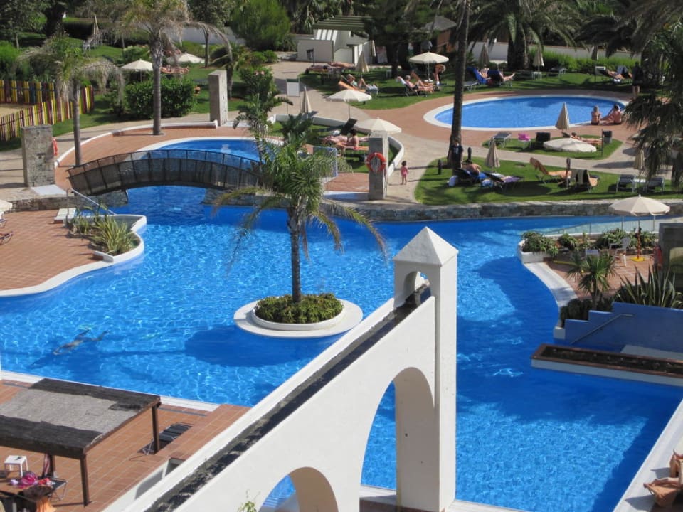 Teil des Poolbereiches Fuerte Conil-Resort