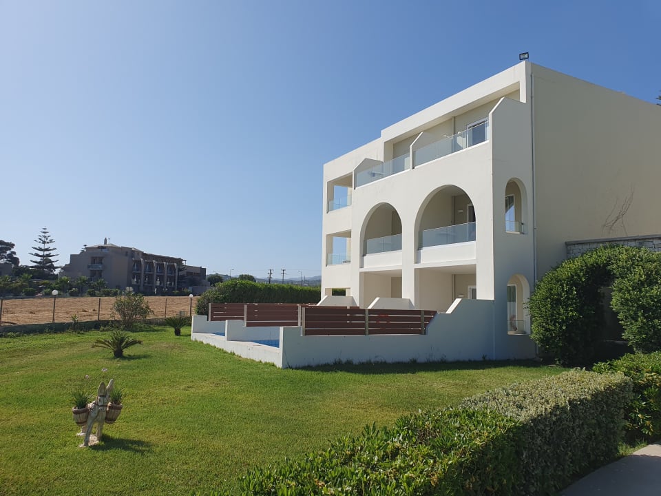 Gartenanlage Vantaris Palace