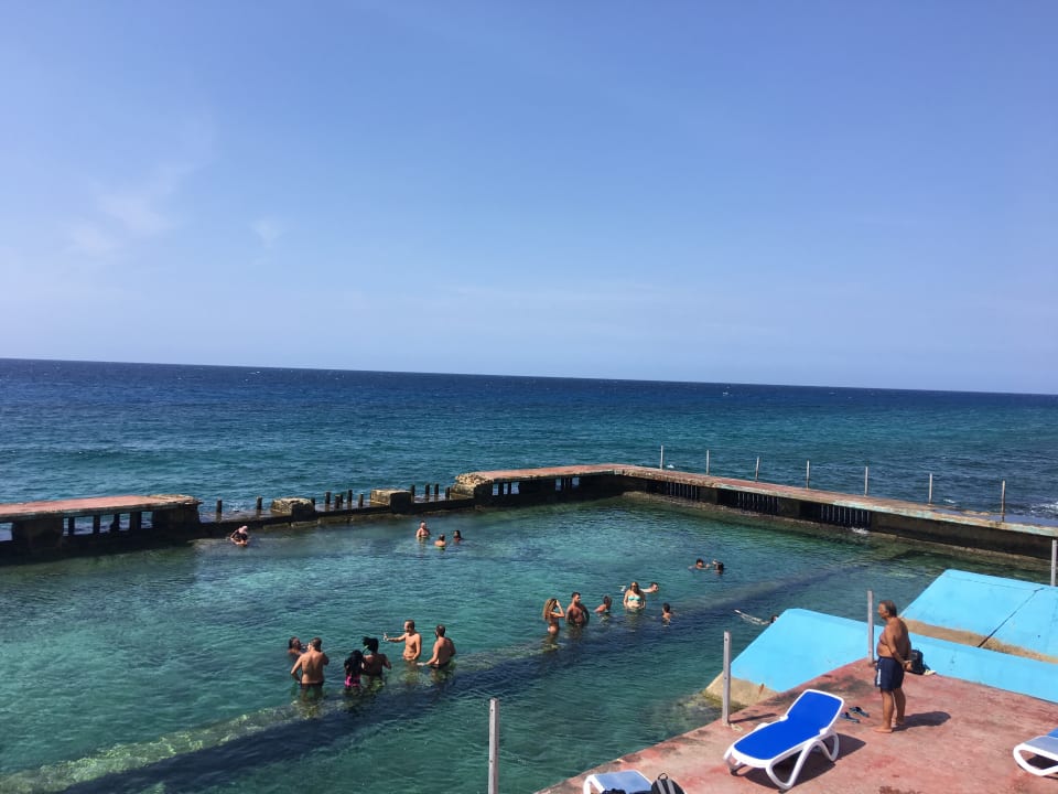 Pool Hotel Cubanacan Copacabana