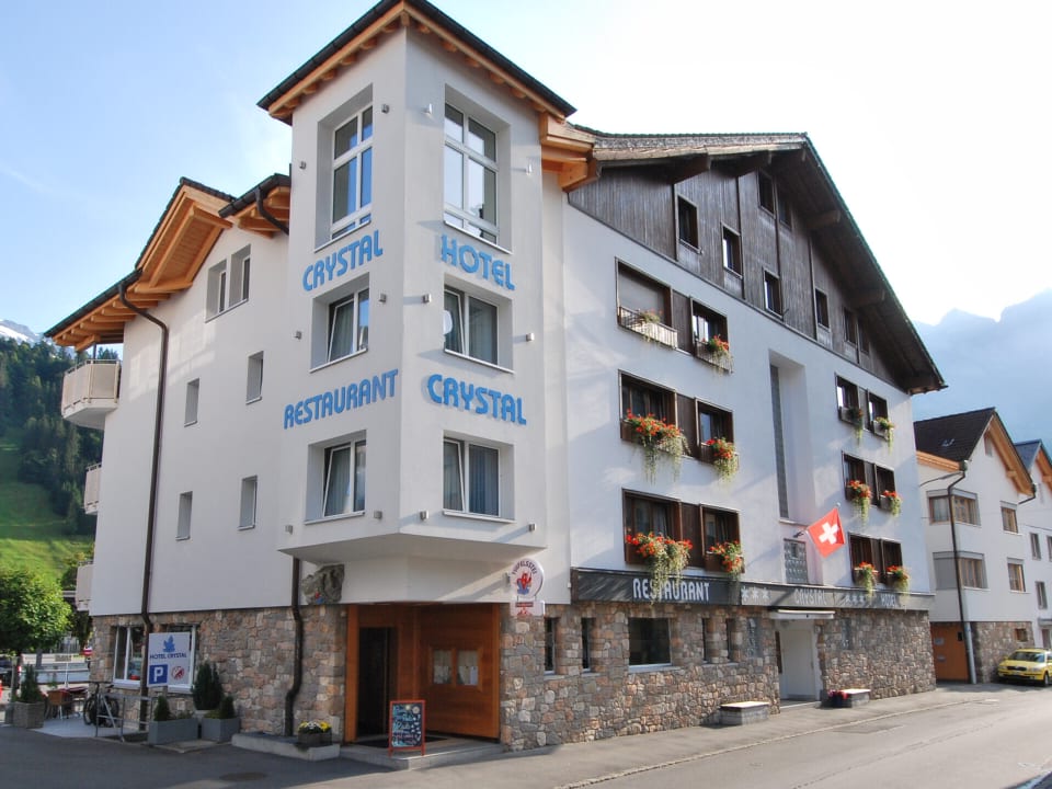 Außenansicht Hotel Crystal Engelberg