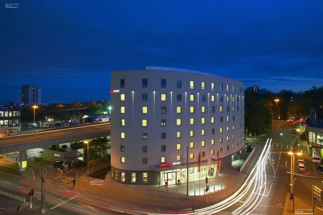 Hotel Nachtaufnahme IntercityHotel Mainz