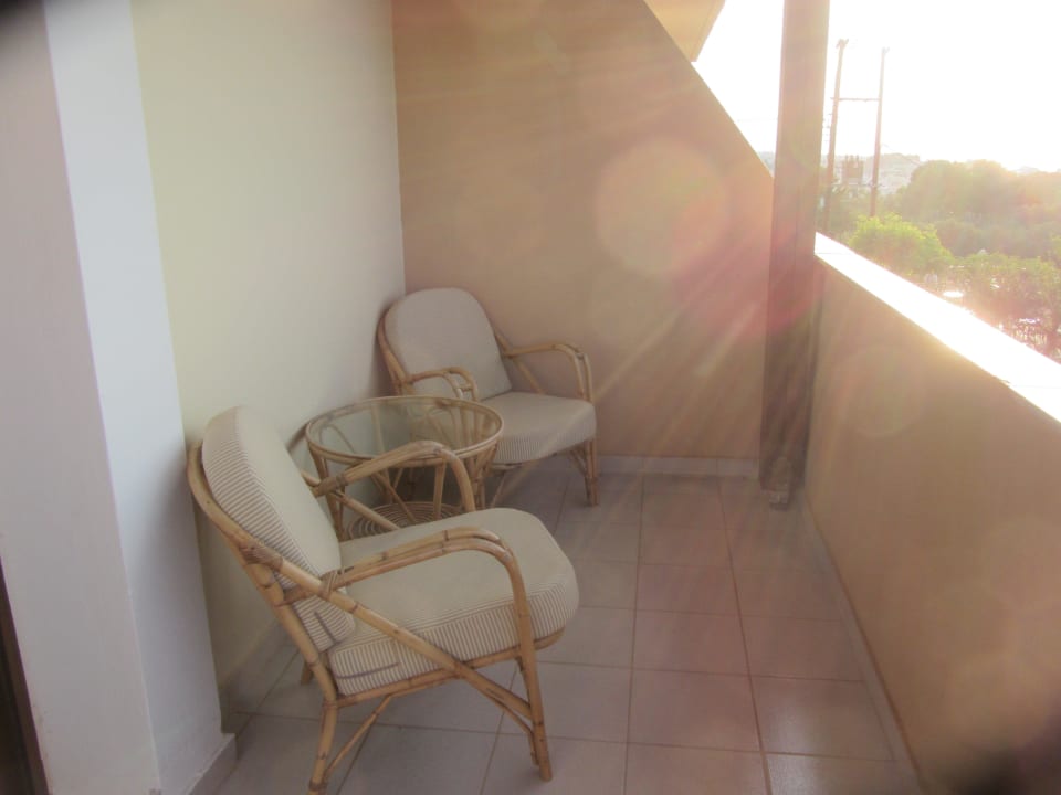 Balkon mit Sitzmöbel Hotel Forest Park