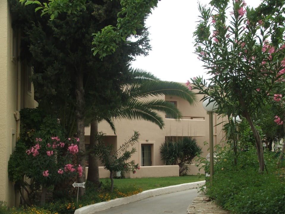 Teren wokół bungalowów Sirios Village Hotel & Bungalows