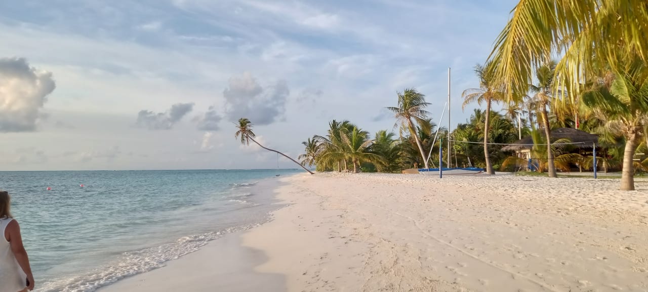 Strand Meeru Maldives Resort Island