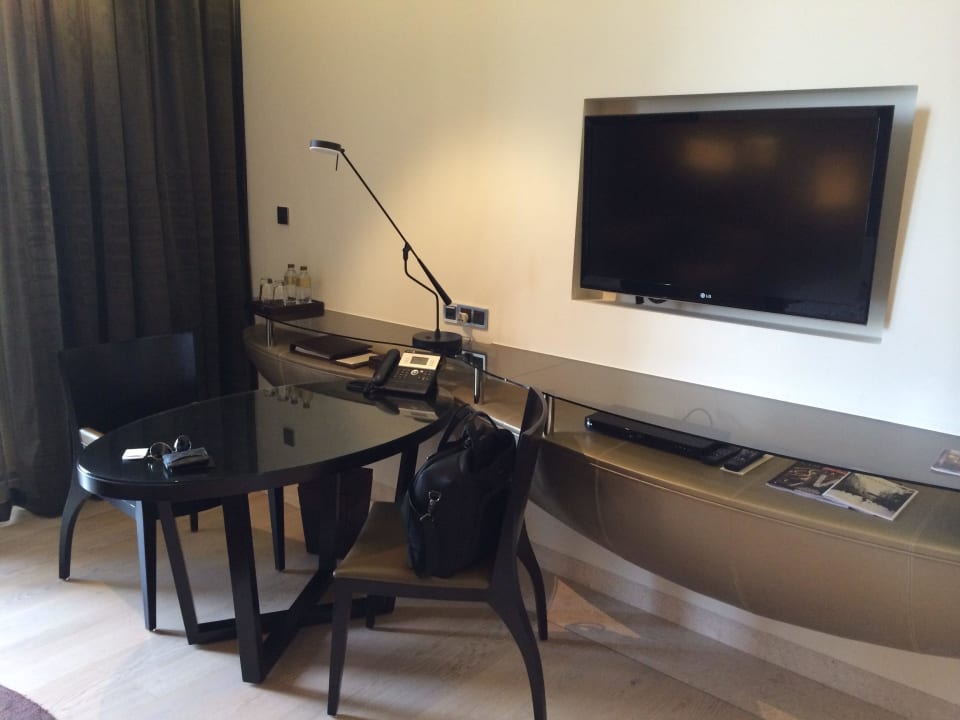 Schreibtisch Park Hyatt Abu Dhabi Hotel and Villas