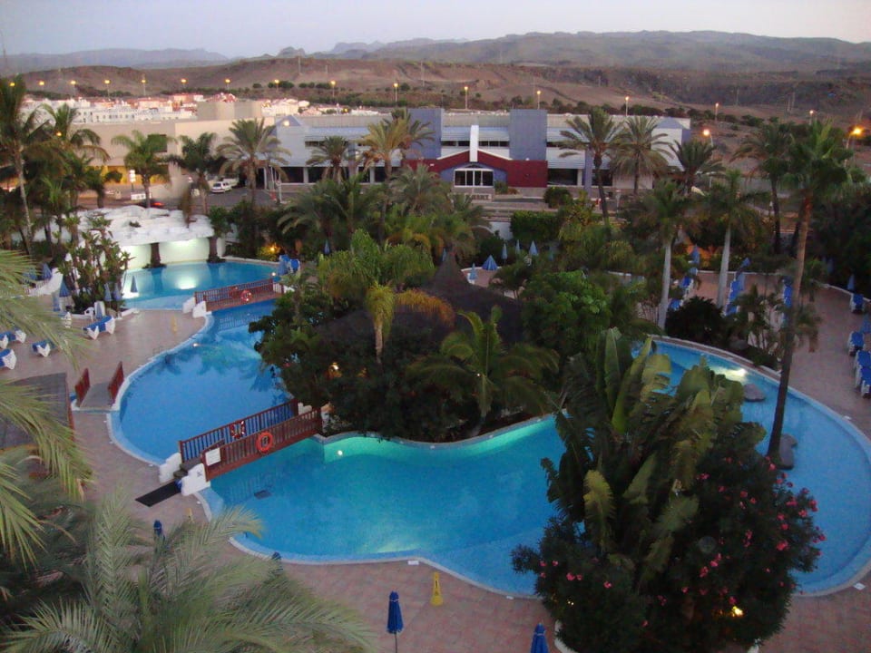 Der wunderschöne Poolblick von unserem Balkon Gran Canaria Princess