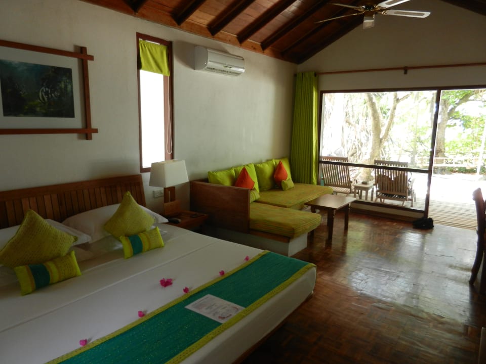 Bett und Sofa NH Collection Maldives Reethi Resort