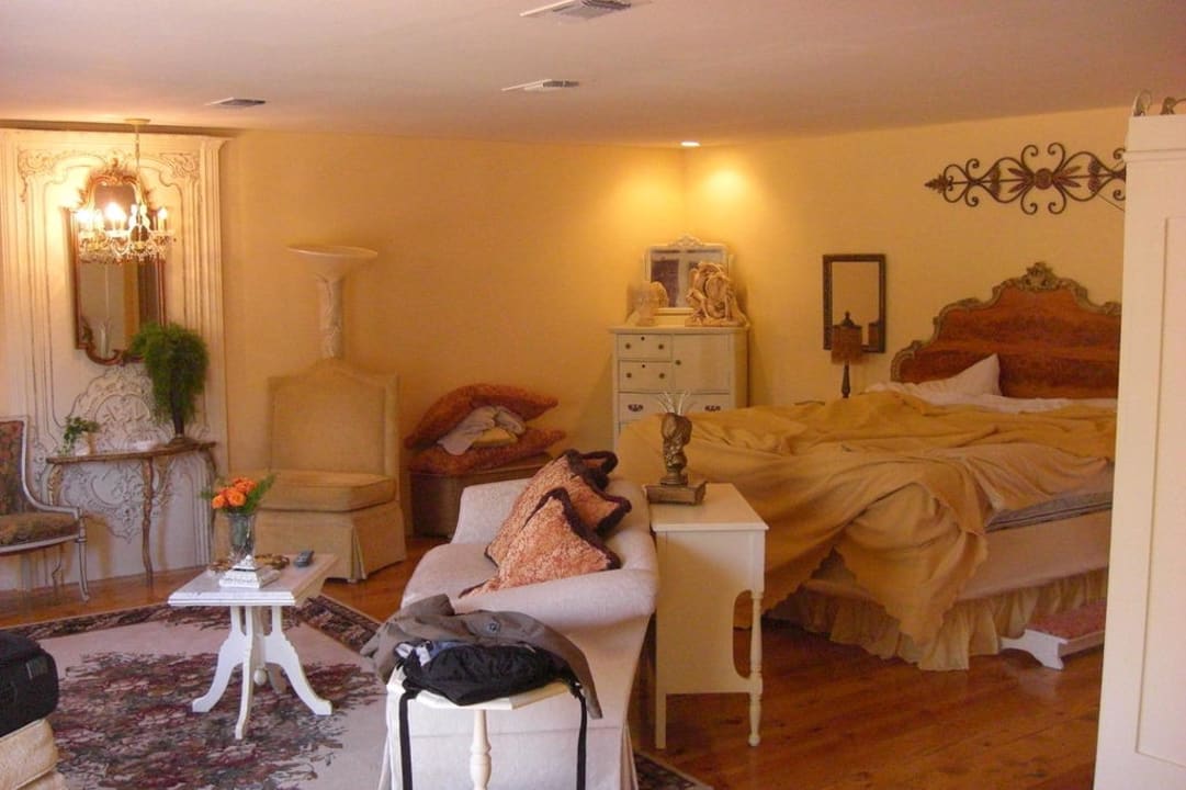 Rose Cottage Elm Creek Bed and Breakfast