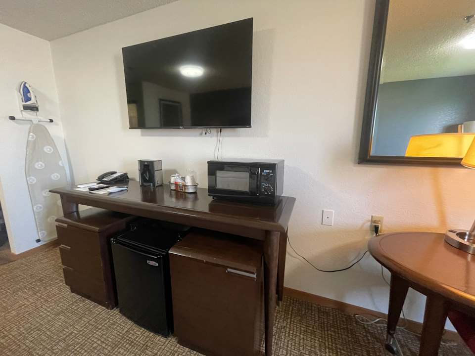 Zimmer Alliance Hotel & Suites, a Howard Johnson by Wyndham