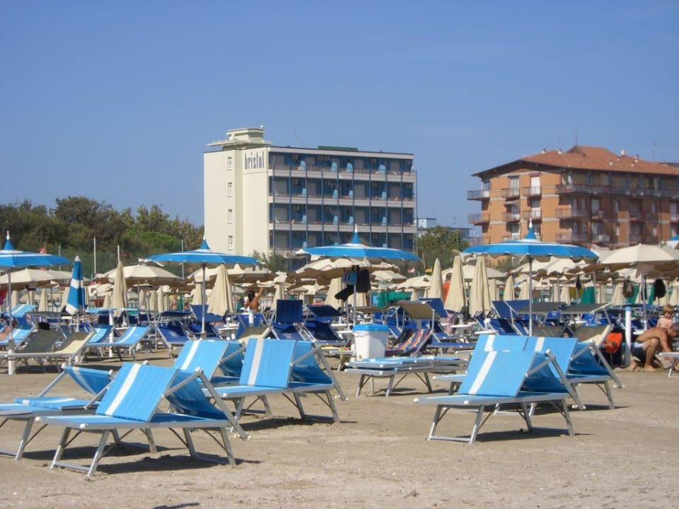 Hotel Bristol mit Strand Hotel Bristol