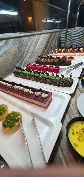 Gastro Serenity Alpha Beach