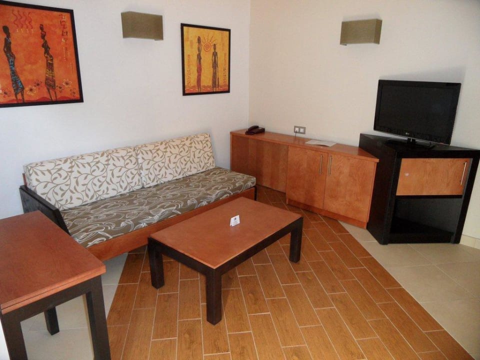Bungalow 103 - Wohnraum HL Miraflor Suites Hotel