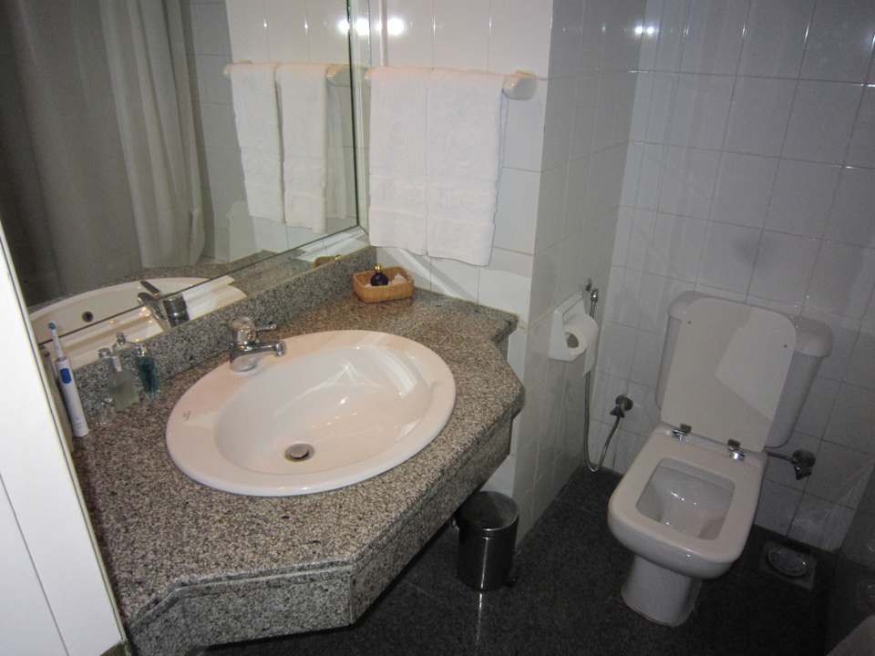 Bad: Dusche, WC Sea Shell Hotel
