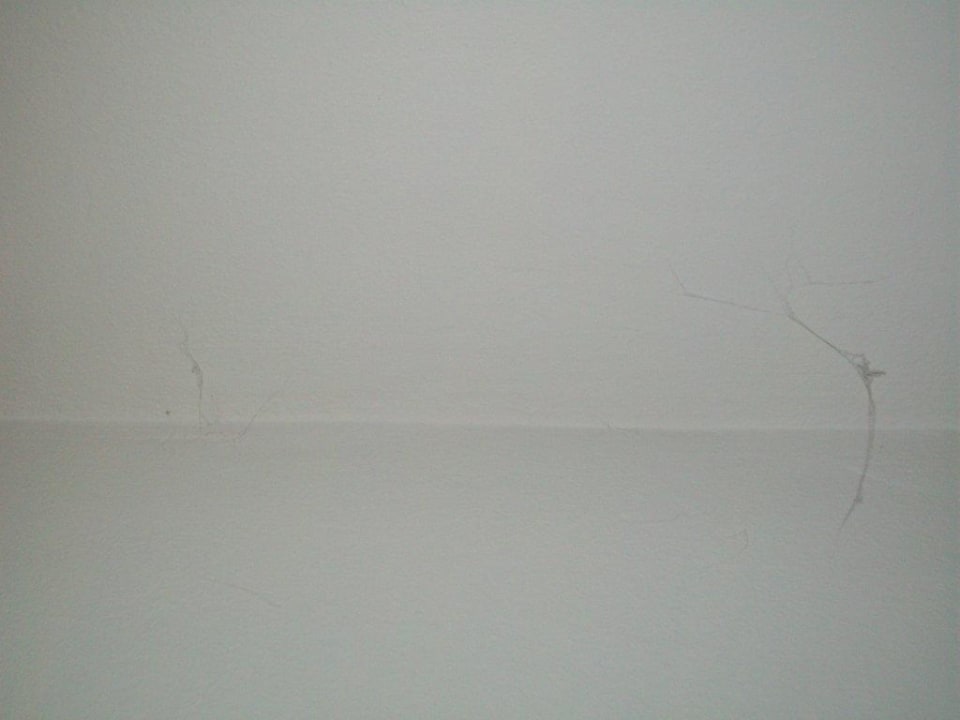 Staub im Zimmer Alexander Beach Hotel & Village Resort