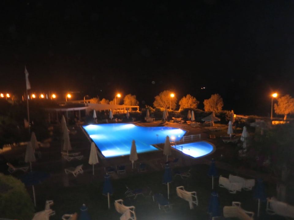 Pool am Abend Hotel Kos Palace