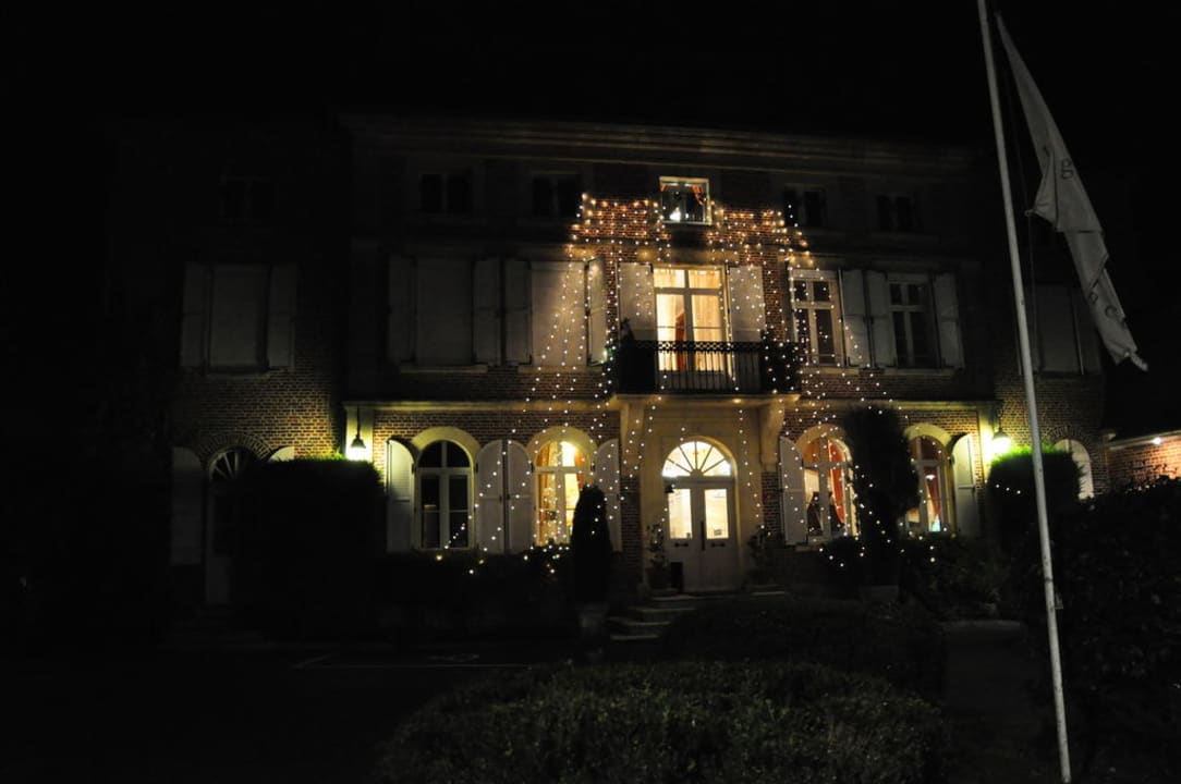 Toegang tot het hotel Hotel Logis Le Clos Du Montvinage Rest. Auberge Val De L'oise