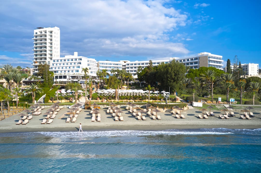 Außenansicht Mediterranean Beach Hotel