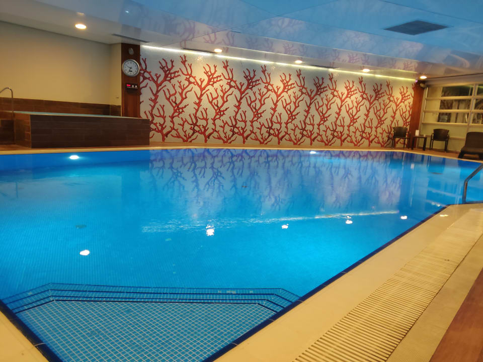 Pool Mövenpick Hotel Izmir