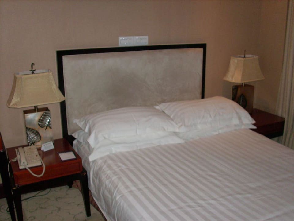 Zimmer Hengsheng Peninsula International Hotel
