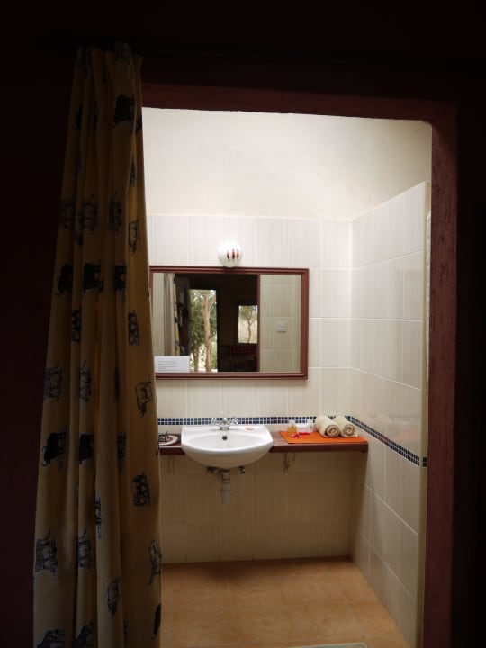 Sentrim Lodge Tsavo East Sentrim Tsavo Lodge