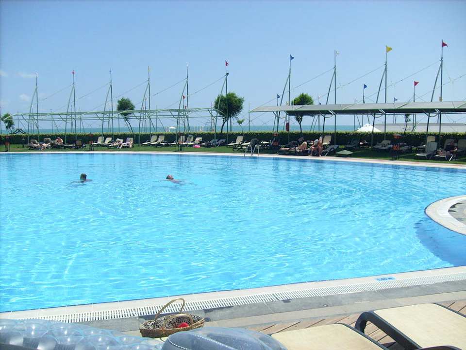 Buitenzwembad Limak Lara Deluxe Hotel & Resort