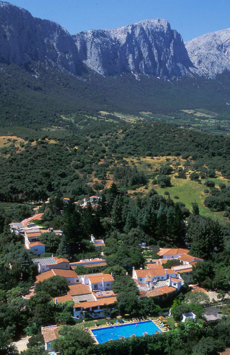 Vista Generale Su Gologone Experience Hotel