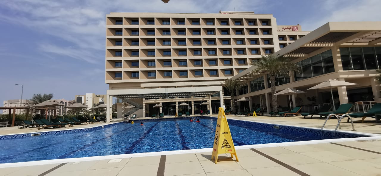 Pool Hilton Garden Inn Ras Al Khaimah