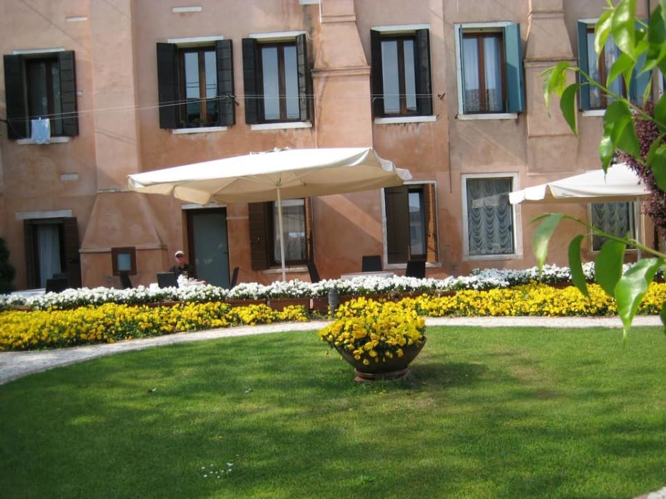 Innenhof Hotel Olimpia Venice, BW Signature Collection