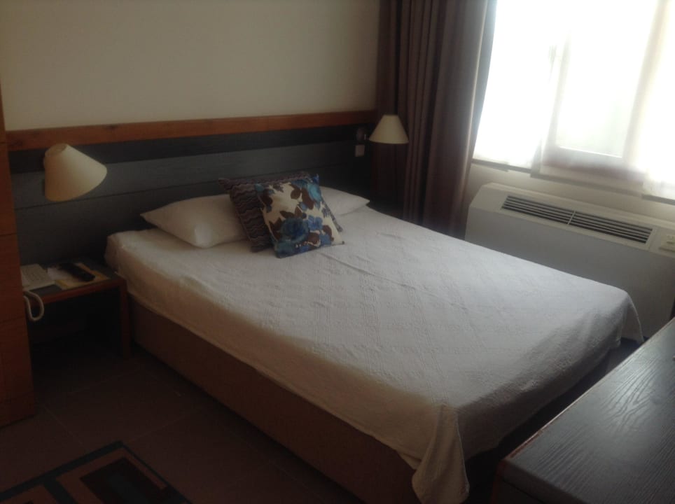 Elternschlafzimmer mit 2 Bädern Hotel Pine Bay Holiday Resort