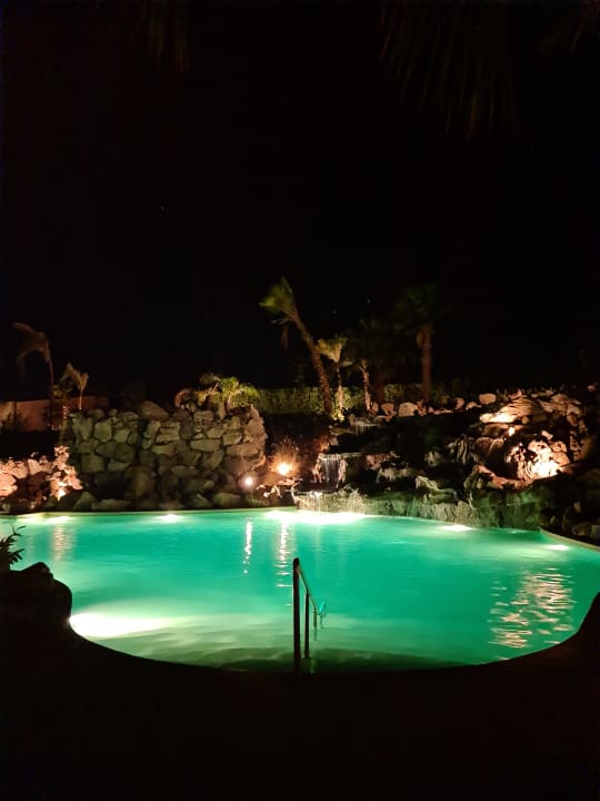 Pool Fort Arabesque Resort, Spa & Villas
