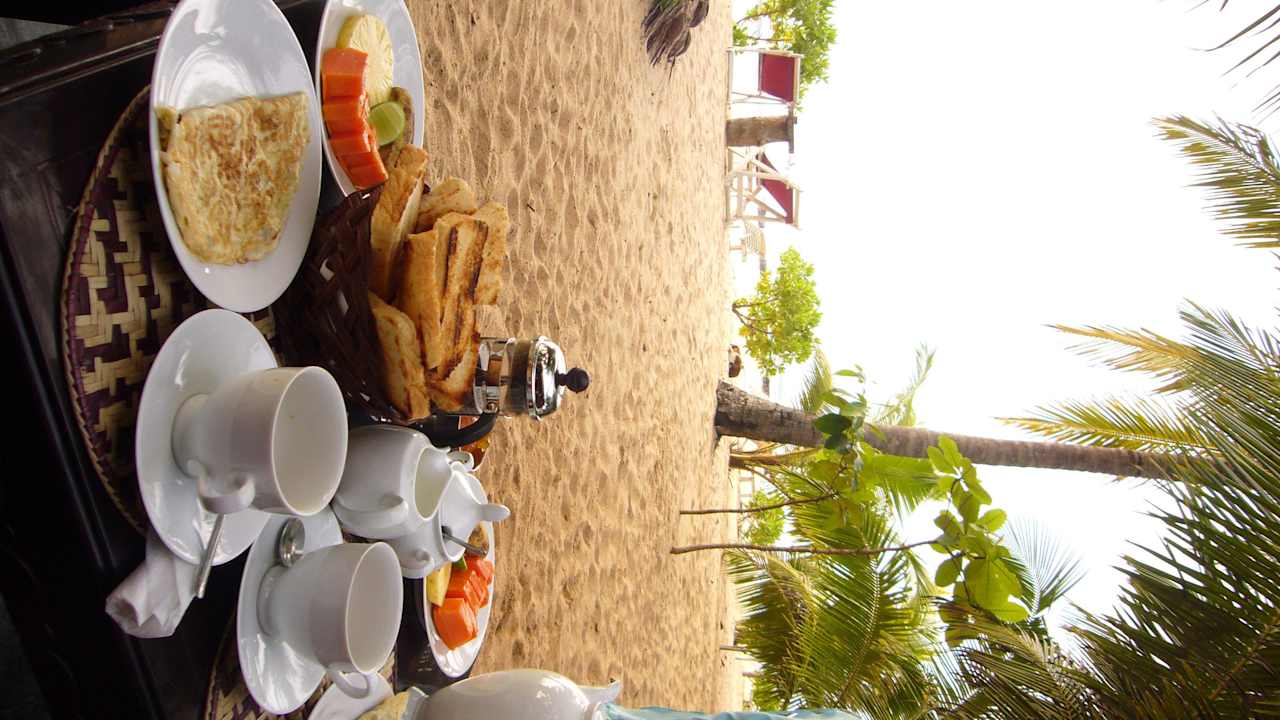 Frühstück auf der Ibis Terrasse Ibis Guesthouse