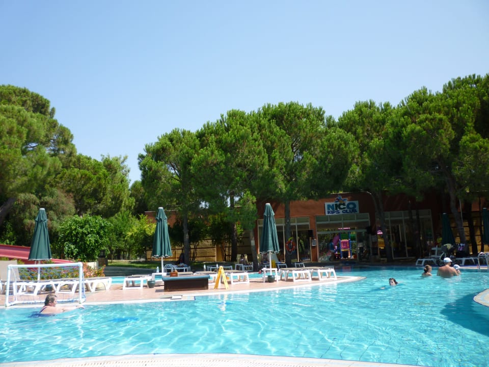 Kinderpool mit Rutschen und Kids Club IC Hotels Santai Family Resort