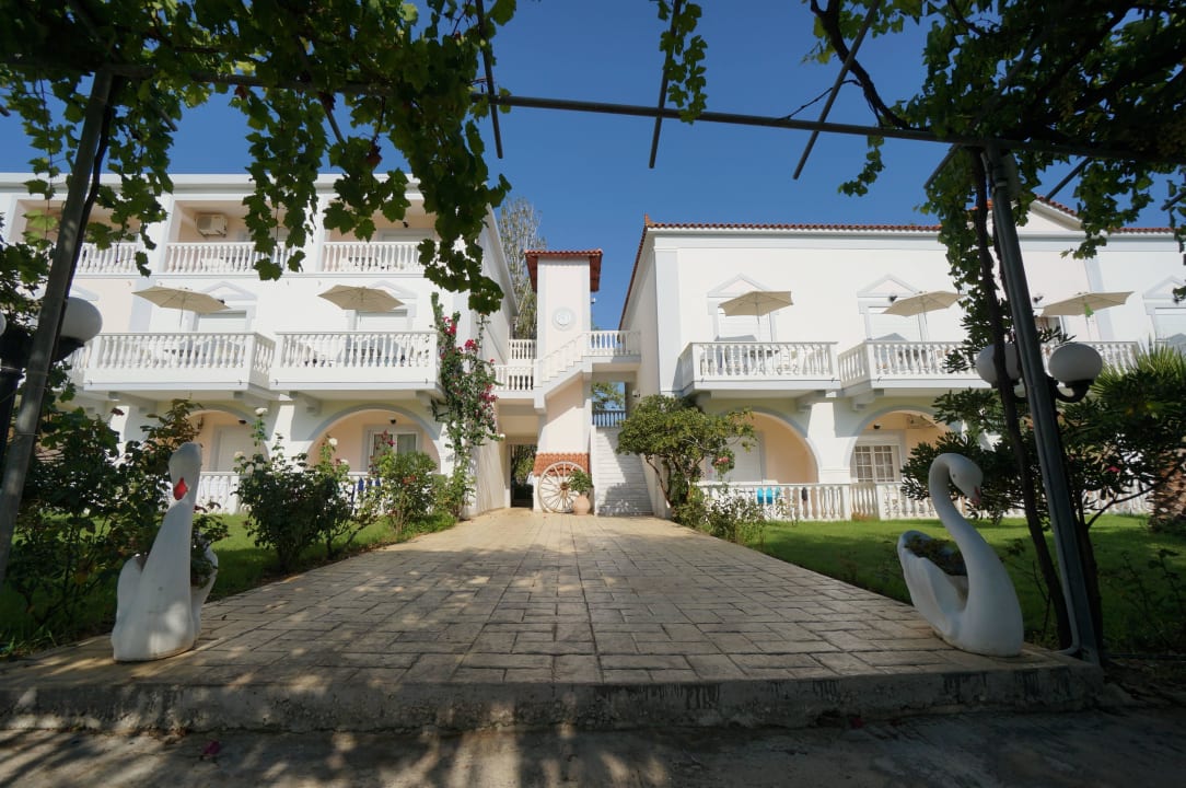 Zugang zu den Zimmern, Lift bei Uhr Hotel Belussi Beach