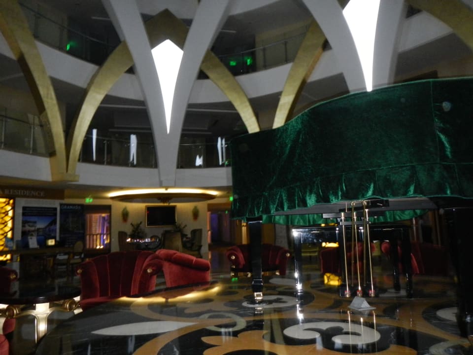 Lobby Granada Luxury Okurcalar
