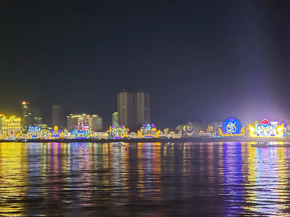 Ausblick Phnom Penh Pool Hotel 24 USD M Residence