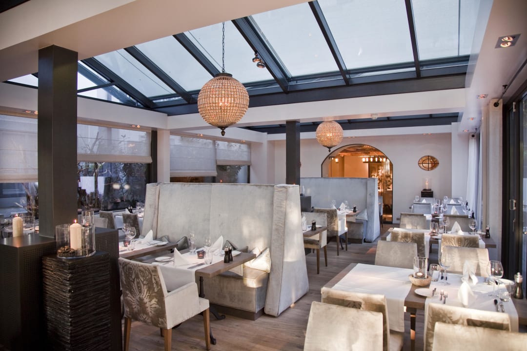 Wintergarten-Pergola Restaurant Hotel Bad Bubendorf