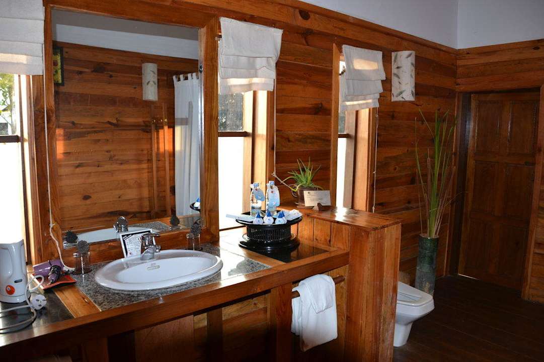 Badezimmer Myanmar Treasure Resort - Inle Lake