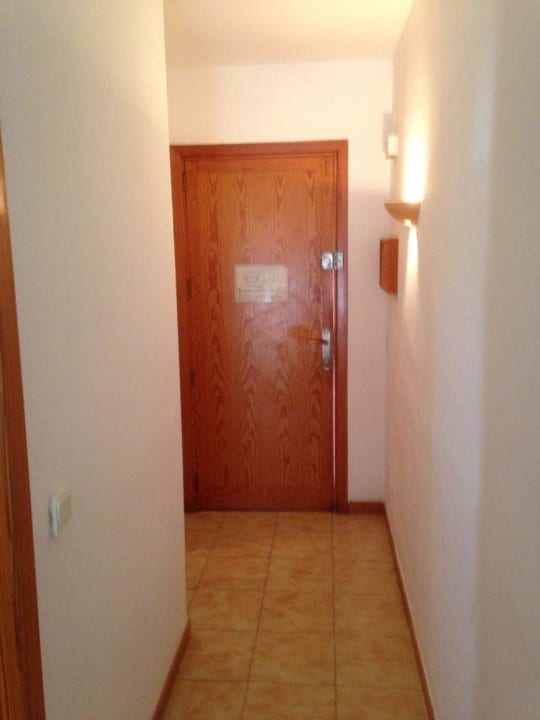 Eingangstür vom Zimmer FLOR los Almendros Apartamentos