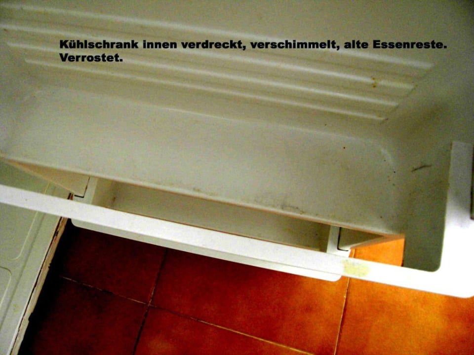 Kühlschrank  Zimmer 205 Hotel Puerto Cala Vadella