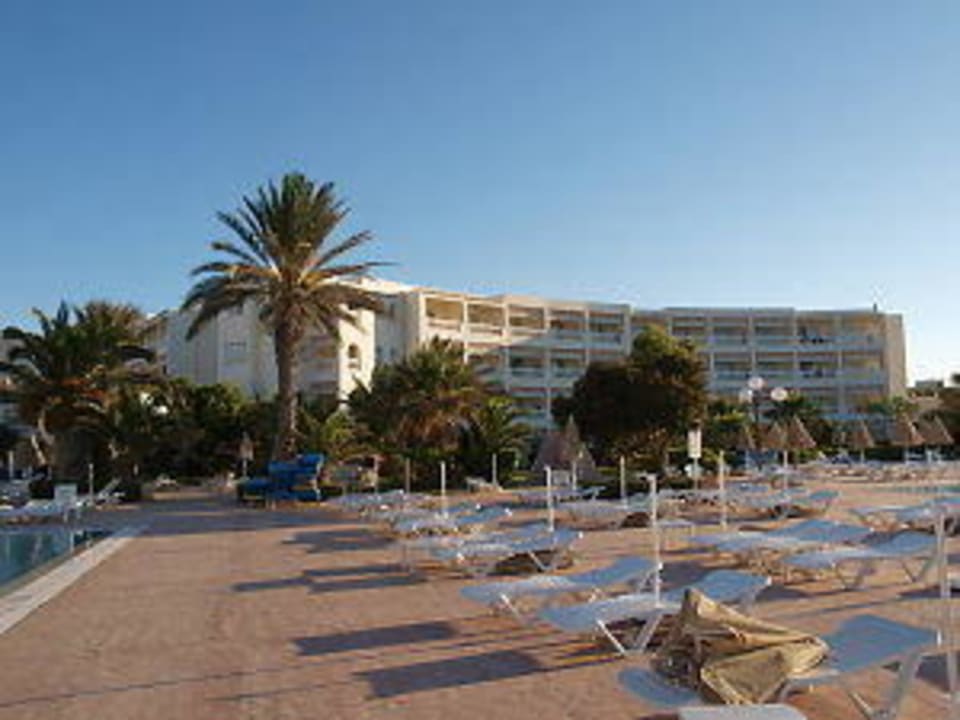 Blick auf den Gebäudetrakt mit unseren Zimmer Sentido Marillia Resort & Spa